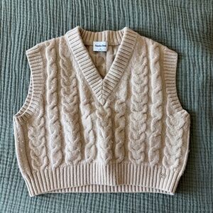 Aritzia Sunday Best Winston Cable Knit Cropped Sweater Vest Tan XS